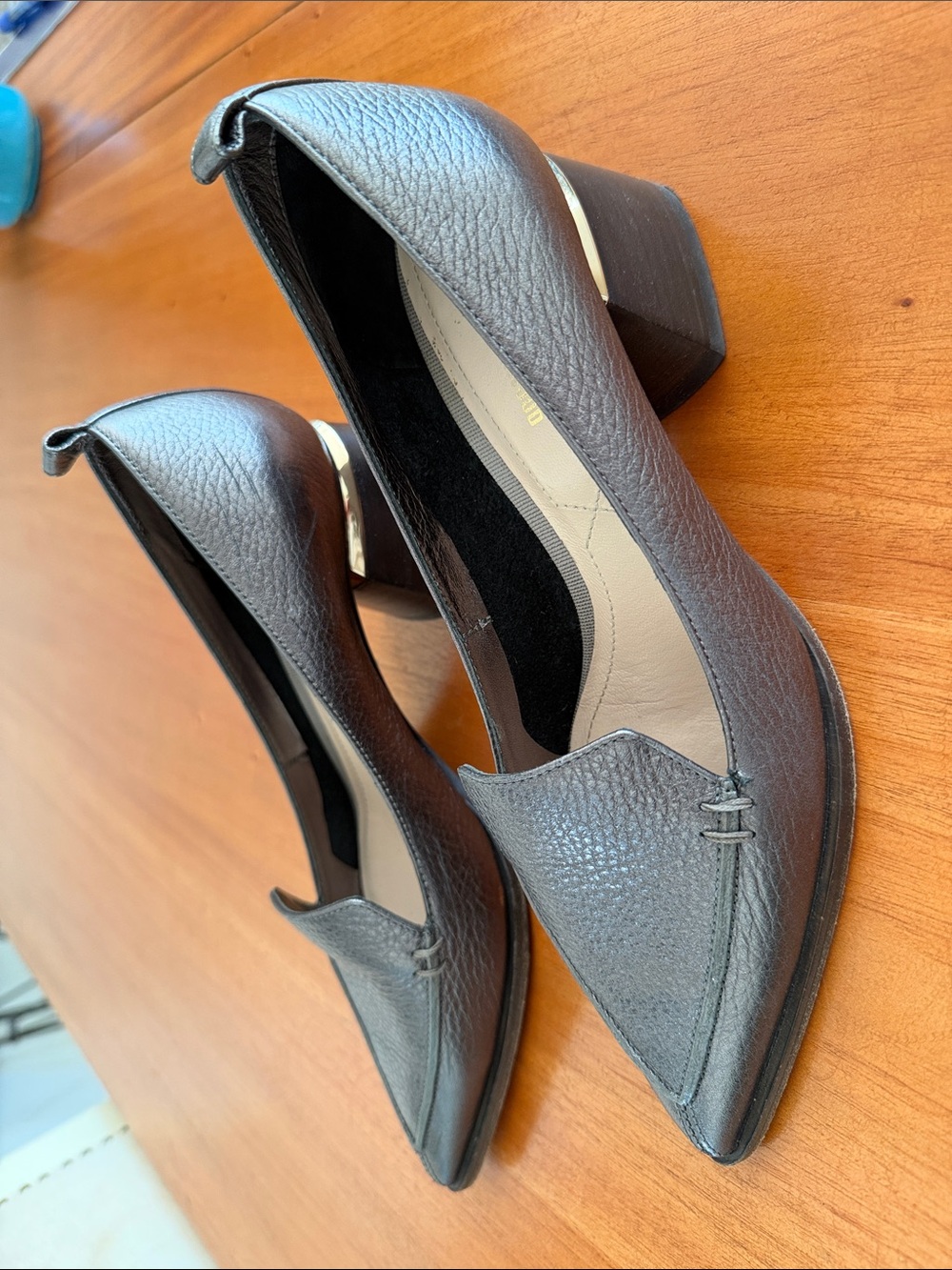 Nicholas Kirkwood Beya Pewter Leather Low Block Heel Loafers Sz 37.5